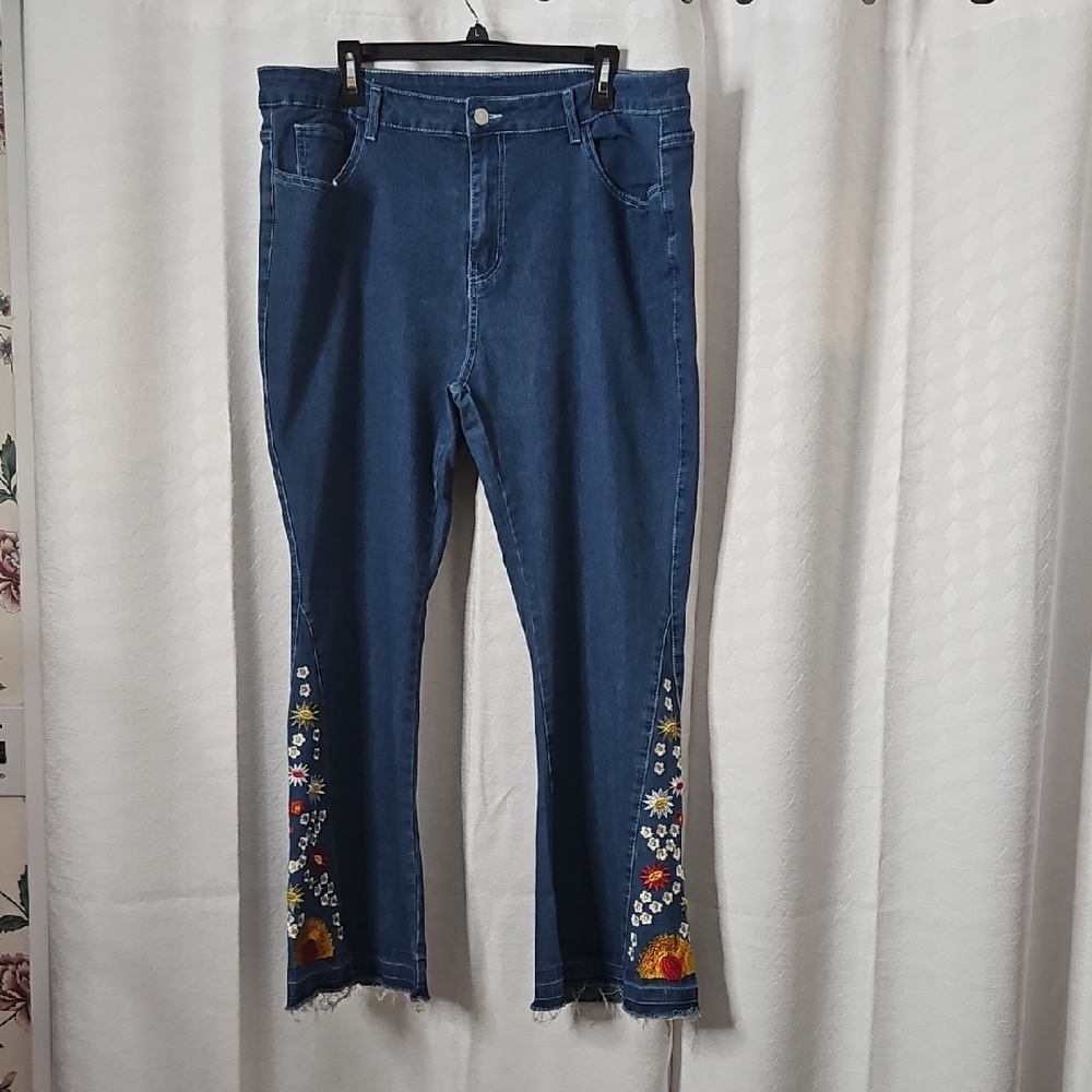 Blue Embroidered Women's Jeans